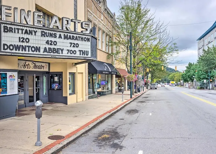 Walkable Downtown Asheville Condo W/ Balcony